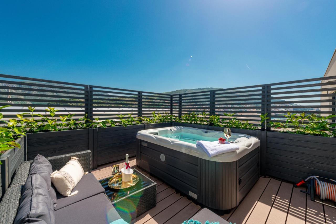Exclusive Madison Apartment *